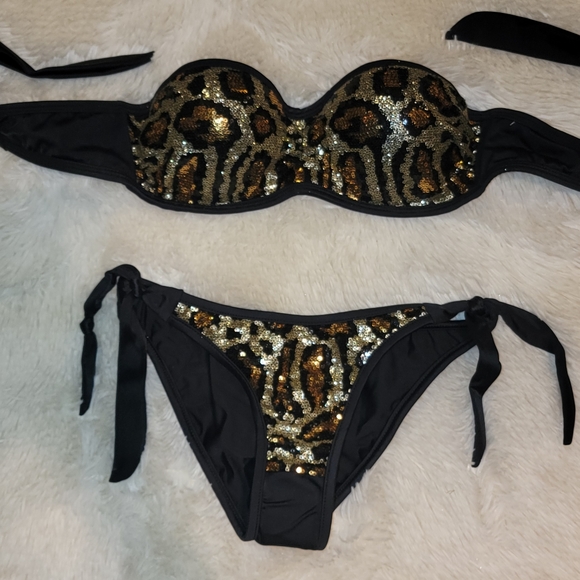 Venus 2 Piece Swimsuit -Top Size 32A -Bottoms Size 2  -Sequin Animal Print- NWOT - Picture 3 of 14